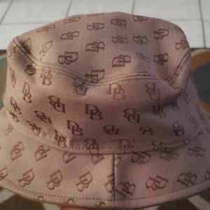 Dooney & Bourke hat